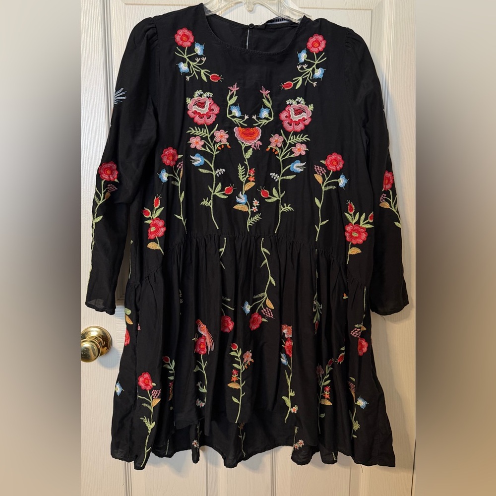 Zara Women’s Embroidery Flower dress